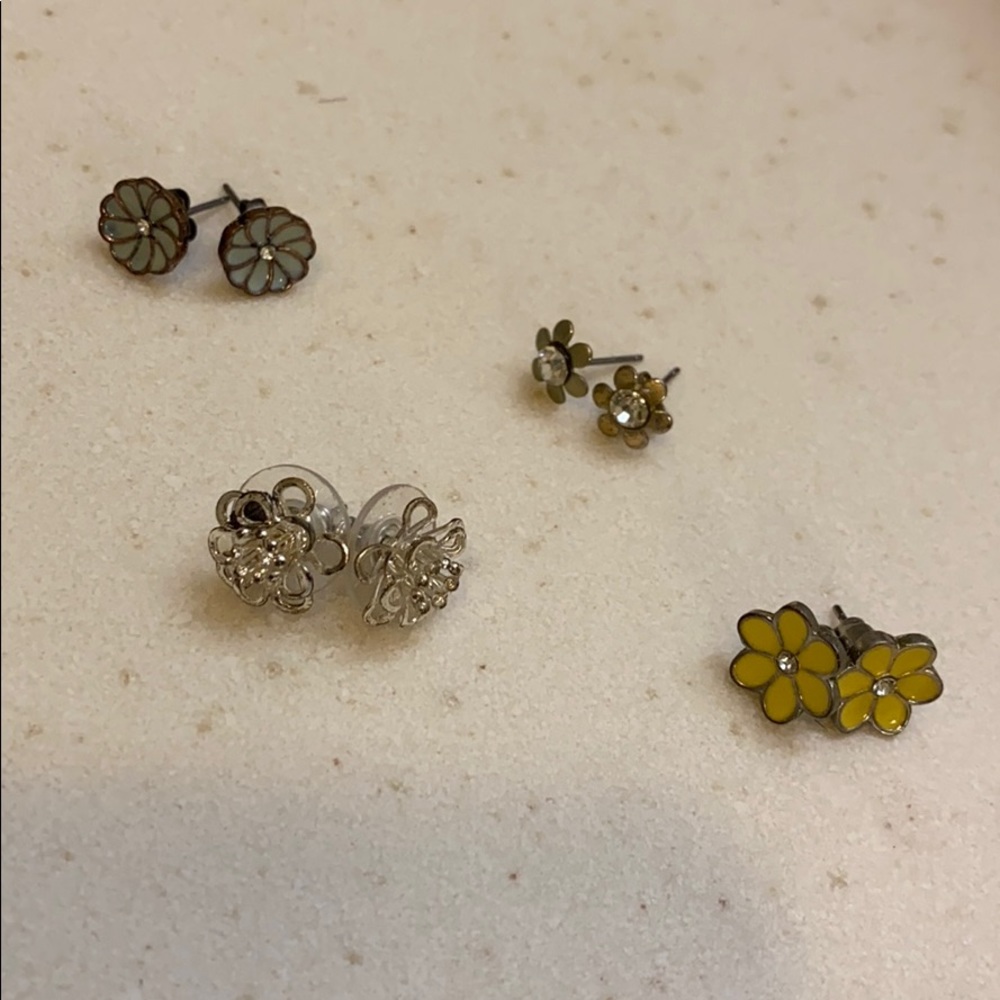 Miscellaneous flower earrings